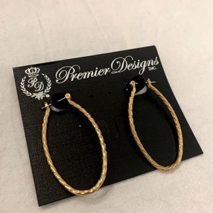 Hot Cakes Gold hoop earring